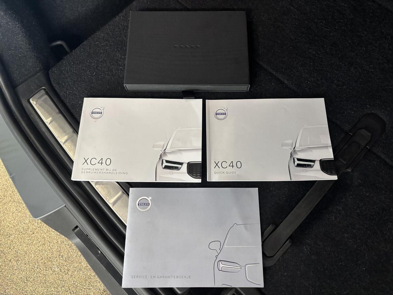 Volvo XC40 1.5 T3 R-Design / Navigatie / Camera / Origineel Nederlands / Elektrische achterklep /