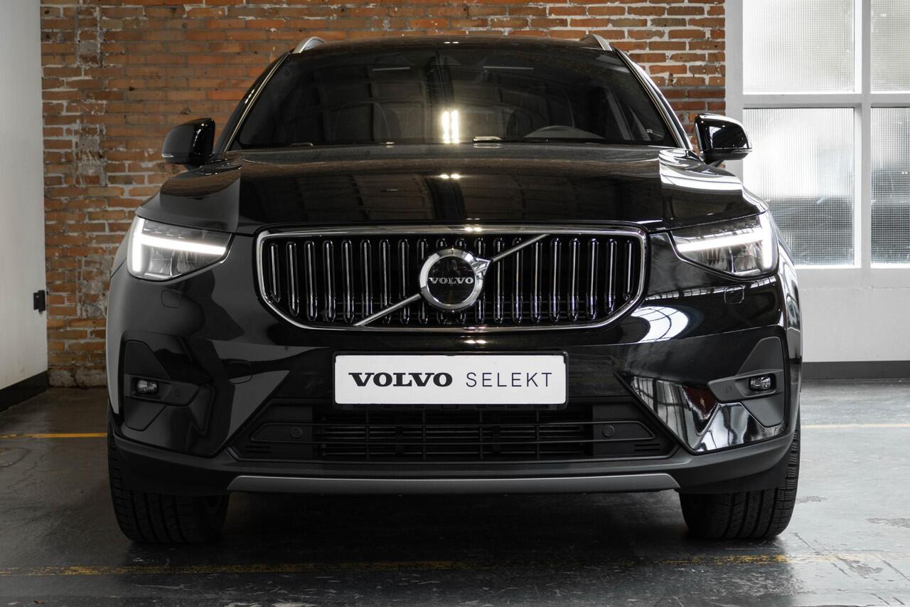 Volvo XC40 1.5 T4 Recharge Inscription | Panoramadak | Harman Kardon Premium Audio | Electrische wegklapbare trekhaak | lederen bekleding | Stoelverwarming | 20 INCH | BLIS | Adaptive Cruise Control | Electrische bedienbare voorstoelen