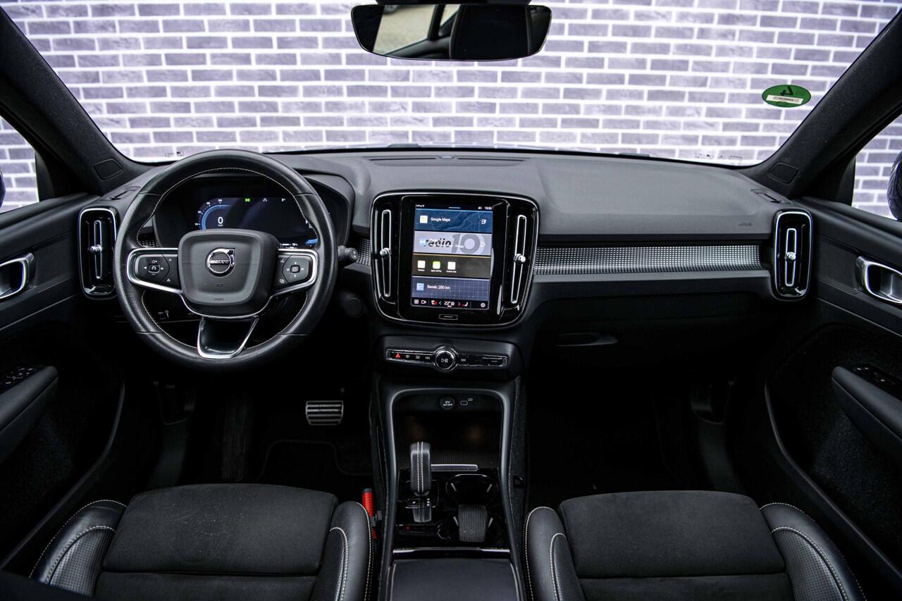 Volvo XC40 Recharge P8 AWD R-Design | Keyless | Stoel-/ Stuurverwarming | Trekhaak | Harman & Kardon | Adaptieve Cruise Control | Carplay | DAB | BLIS |