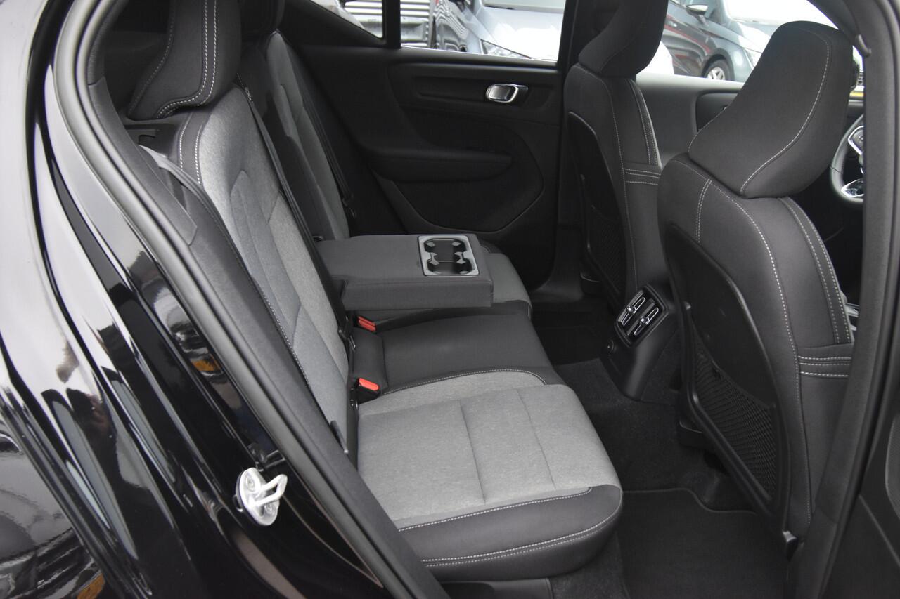 Volvo XC40 1.5 T4 Plug-in hybrid Core Bright , STOEL+STUUR VERW , TREKHAAK , CLIMATR , A UITRIJ CAM , PDC V+A ,