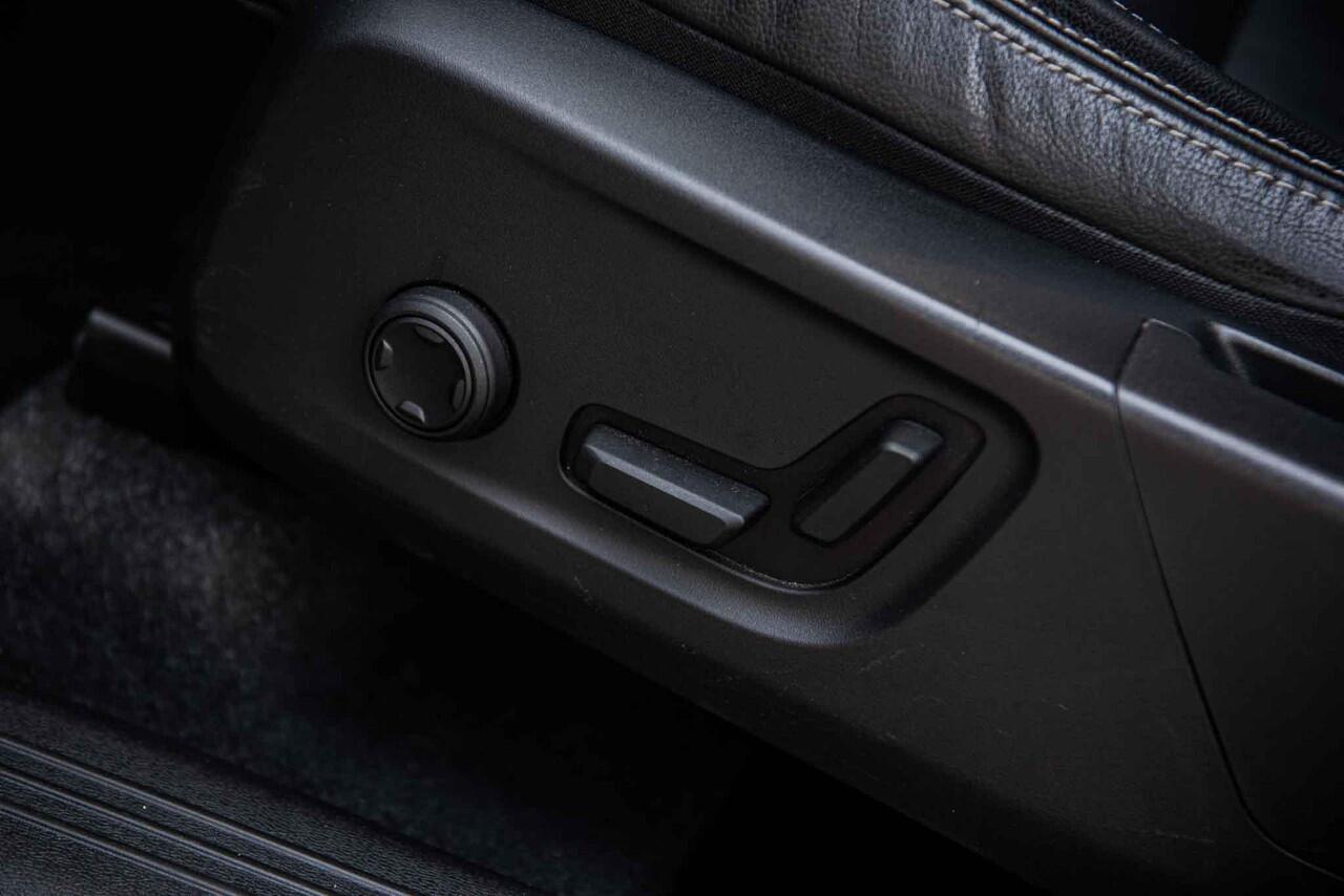 Volvo XC40 1.5 T5 Recharge Inscription Expression | Trekhaak | Leder | Memory | Adaptieve LED meesturend | Harman/Kardon | cruise control | Blis | On Call | Key Less Entry