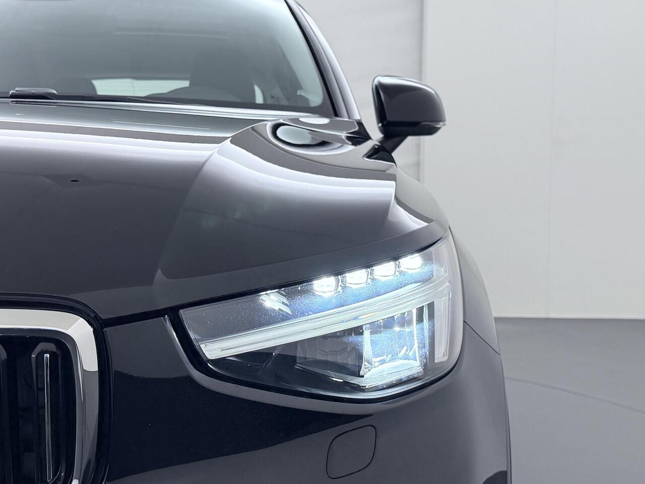 Volvo XC40 1.5 T5 Recharge Ultimate Bright Trekhaak/Panodak/HarmanKardon etc.