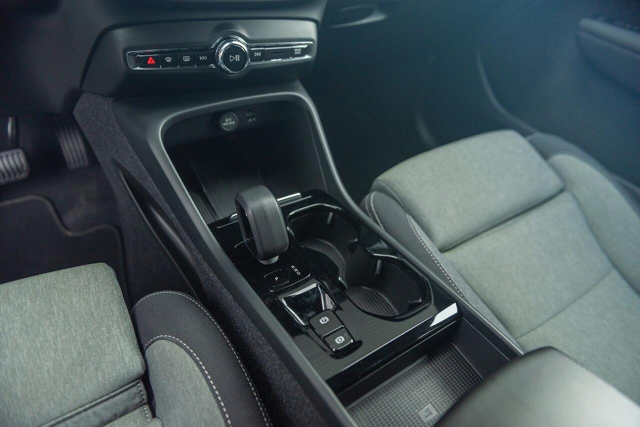 Volvo XC40 T4 Aut. Plug-in Hybrid Plus Dark ACC Parkeercamera Stoelverwarming 211pk