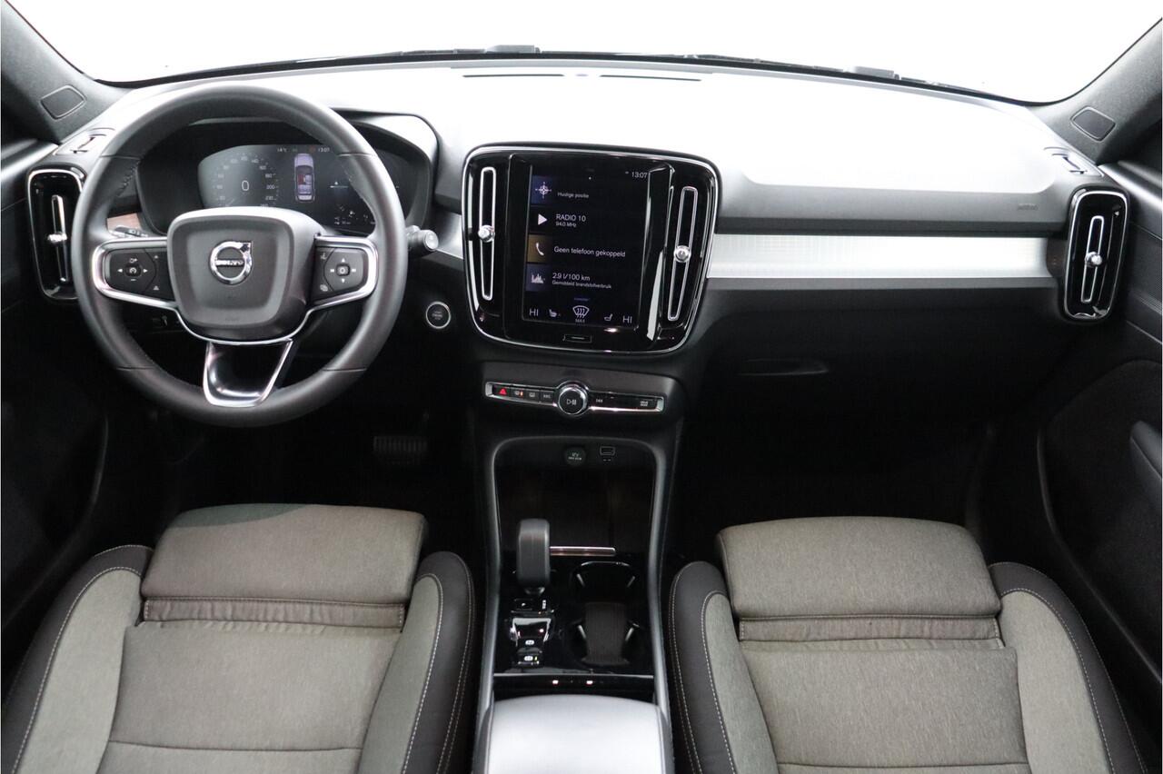 Volvo XC40 1.5 T5 Recharge 262pk | Camera | Apple Car Play | Keyless | Elek.trekhaak | Elek.klep - RIJKLAAR