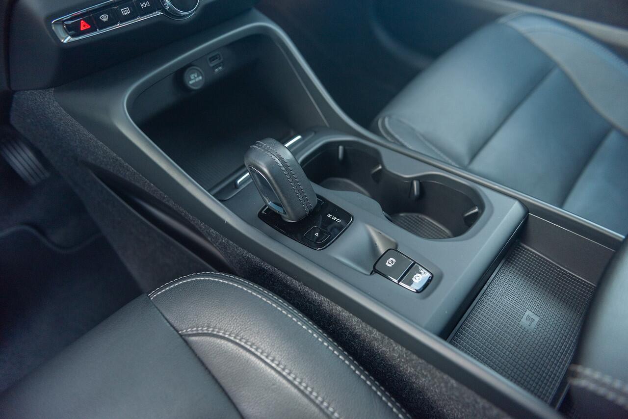 Volvo XC40 T4 Aut. Plug-In Hybrid Inscription Leder Panoramadak 211pk