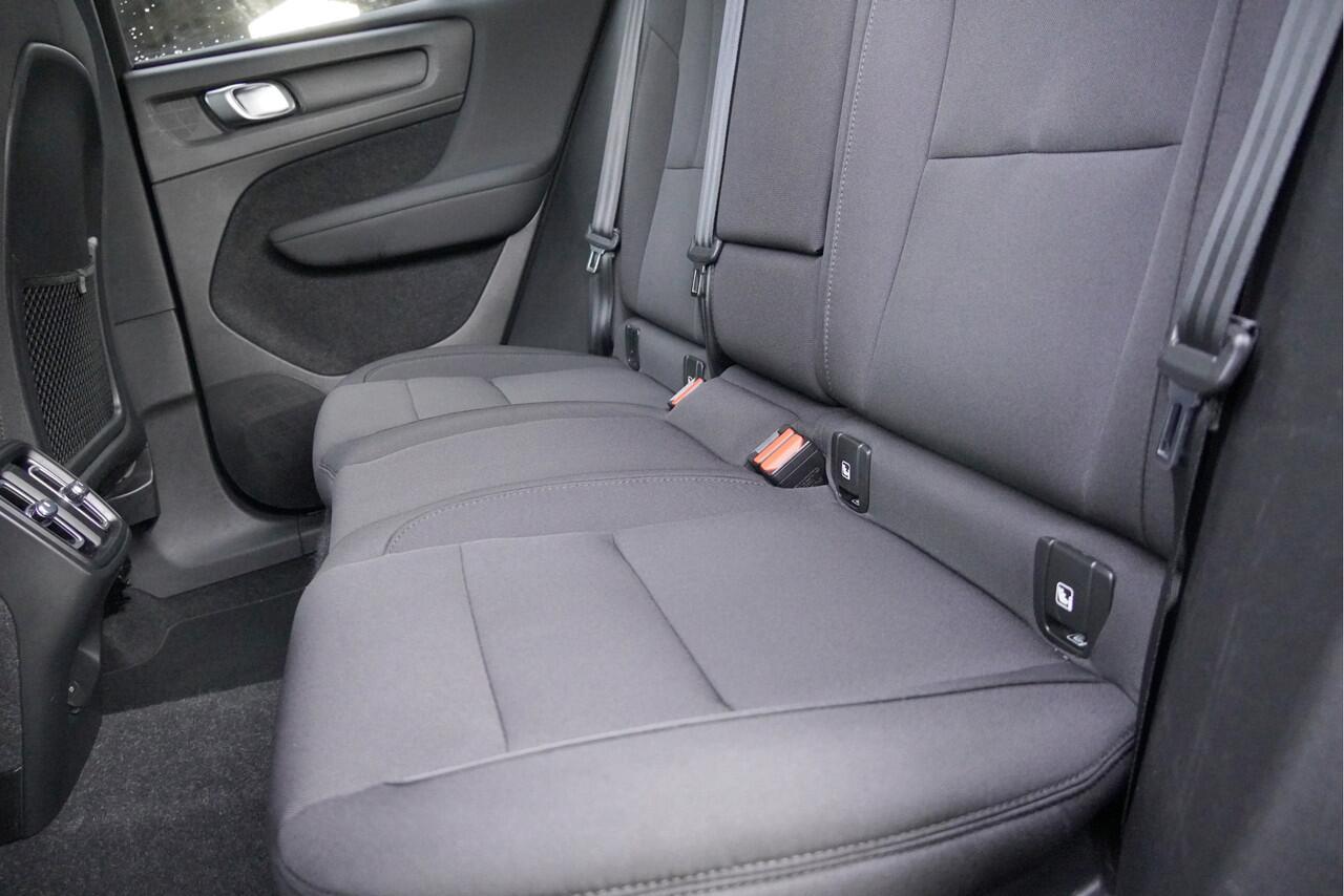 Volvo XC40 1.5 T2 Automaat! Business Pro BJ2020 Lmv 18" | Led | Pdc | Navi | Achteruitrijcamera | App-Connect | Keyless entry | Sportstoelen | Elek. voorstoelen | Verwarmd voorruit | Elek. achterklep | Virtual cockpit | Climate control | Cruise control