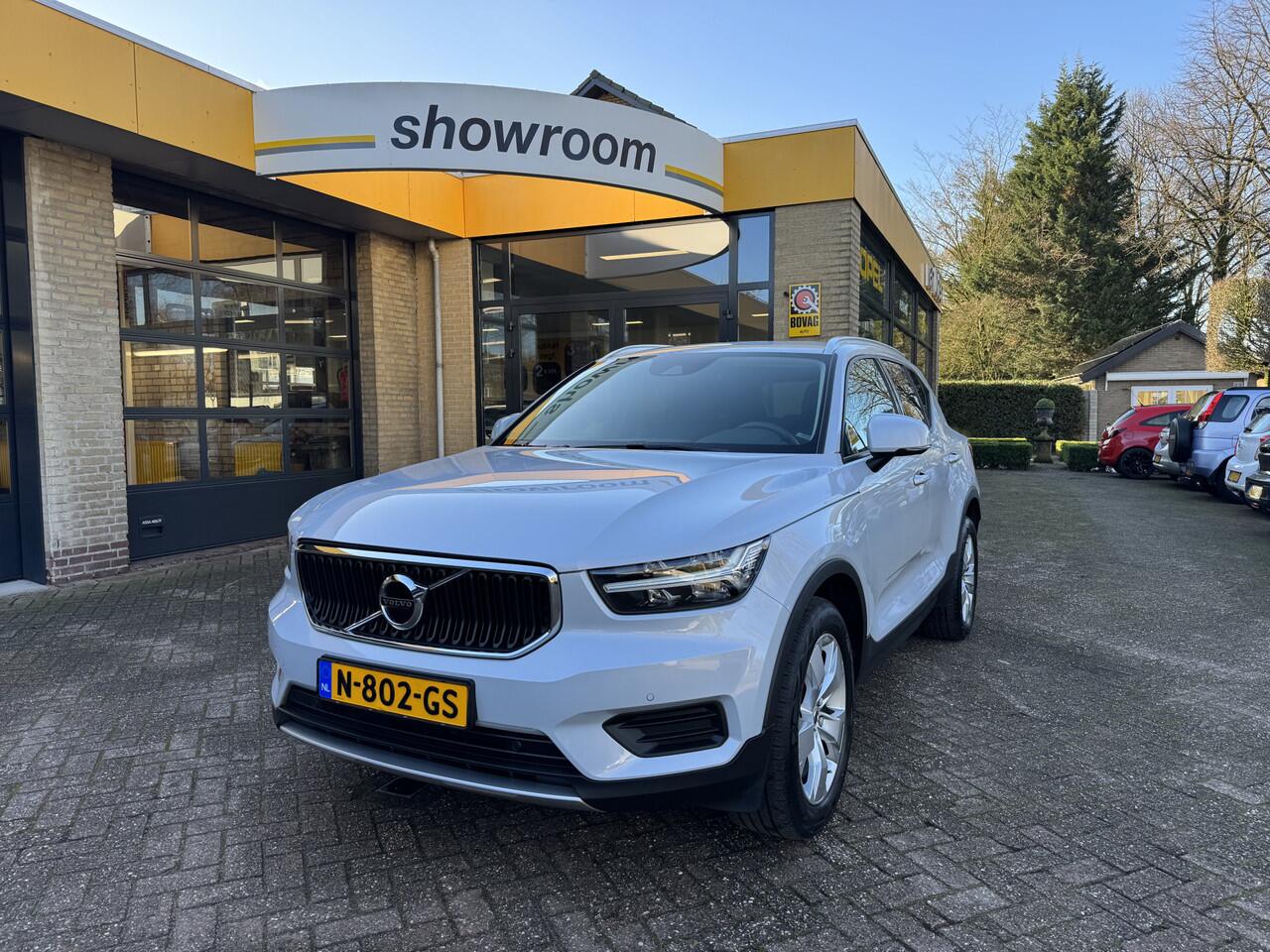 volvo-xc40-1.5-t2-momentum-business