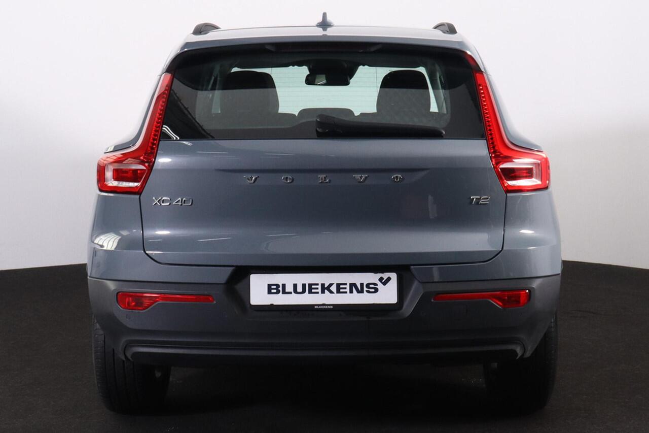 Volvo XC40 T2 Momentum Core - AUTOMAAT - LED-koplampen - Sensus navigatie - Cruise Control - Climate Control