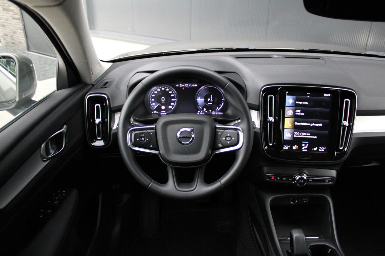 Volvo XC40 1.5 T4 Recharge Inscription - Pilot Assist - Keyless - Navi - Camera - Stoel/Stuurverwarming - LED - Rijklaar
