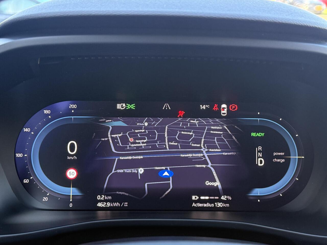 Volvo XC40 Recharge Plus 70 kWh | Adaptieve cruise controle | Blis | Microtech | Keyless Entry | Google auto |