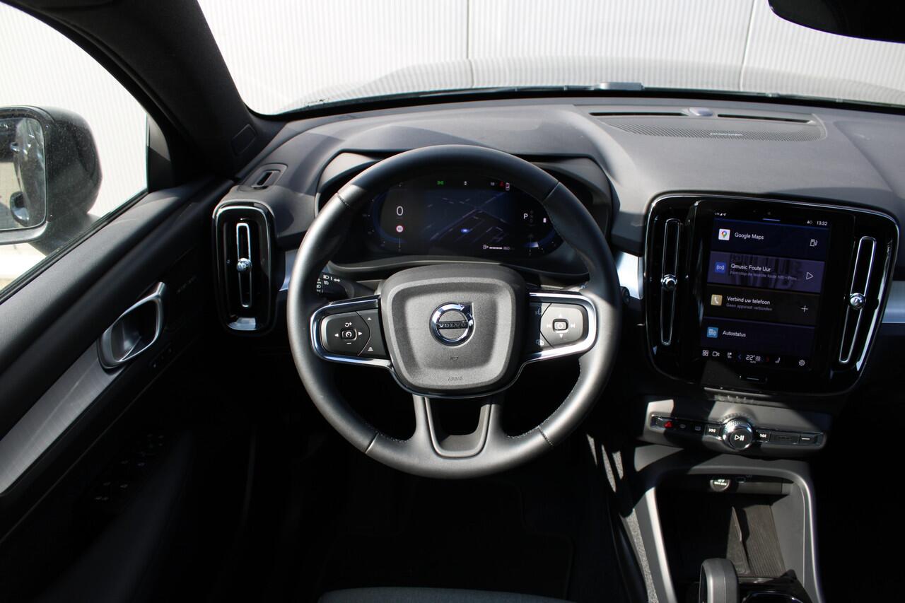 Volvo XC40 B4 Plus Dark | El. Bestuurders stoel | Trekhaak | Harman Kardon