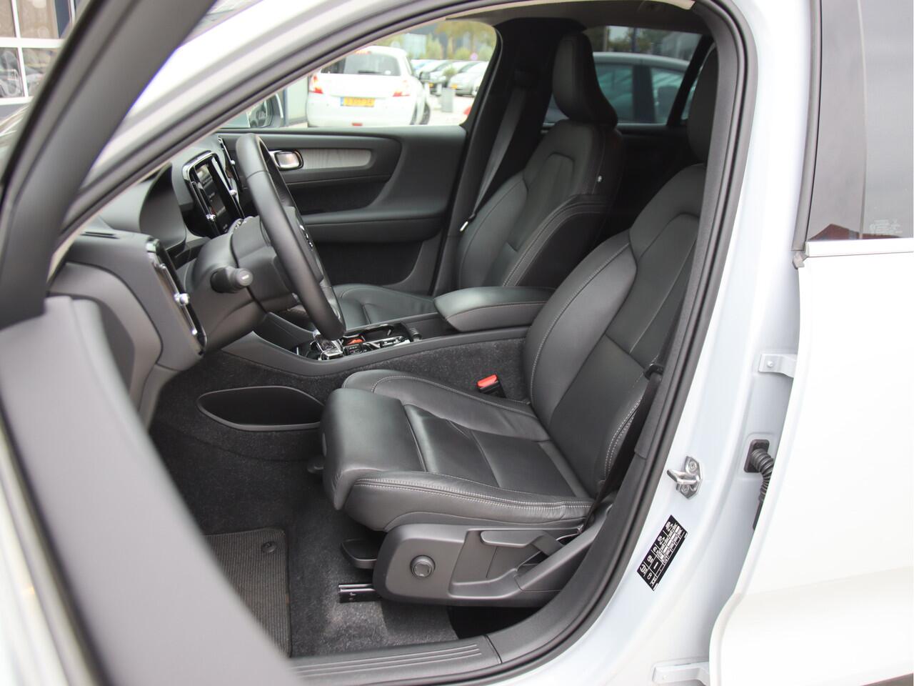 Volvo XC40 1.5 T4 Recharge Inscription Camera/Carplay, Leder, 4x stoel&stuur verwarming Eindejaar aanbieding!