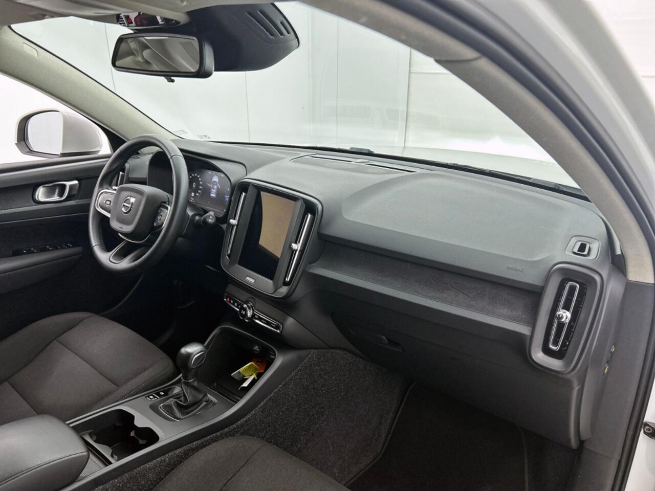 Volvo XC40 1.5 T2 Momentum Core | Rijklaar | Stoel + Stuur Verwarming | Nav