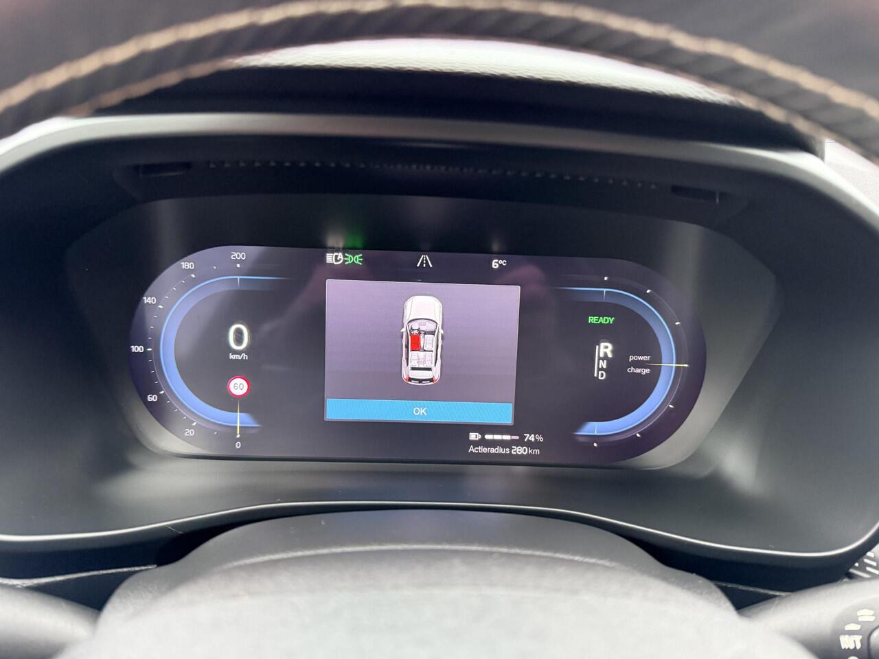 Volvo XC40 Recharge P8 AWD R-Design Leer, 2-Tone, LM | SOH 93,2%