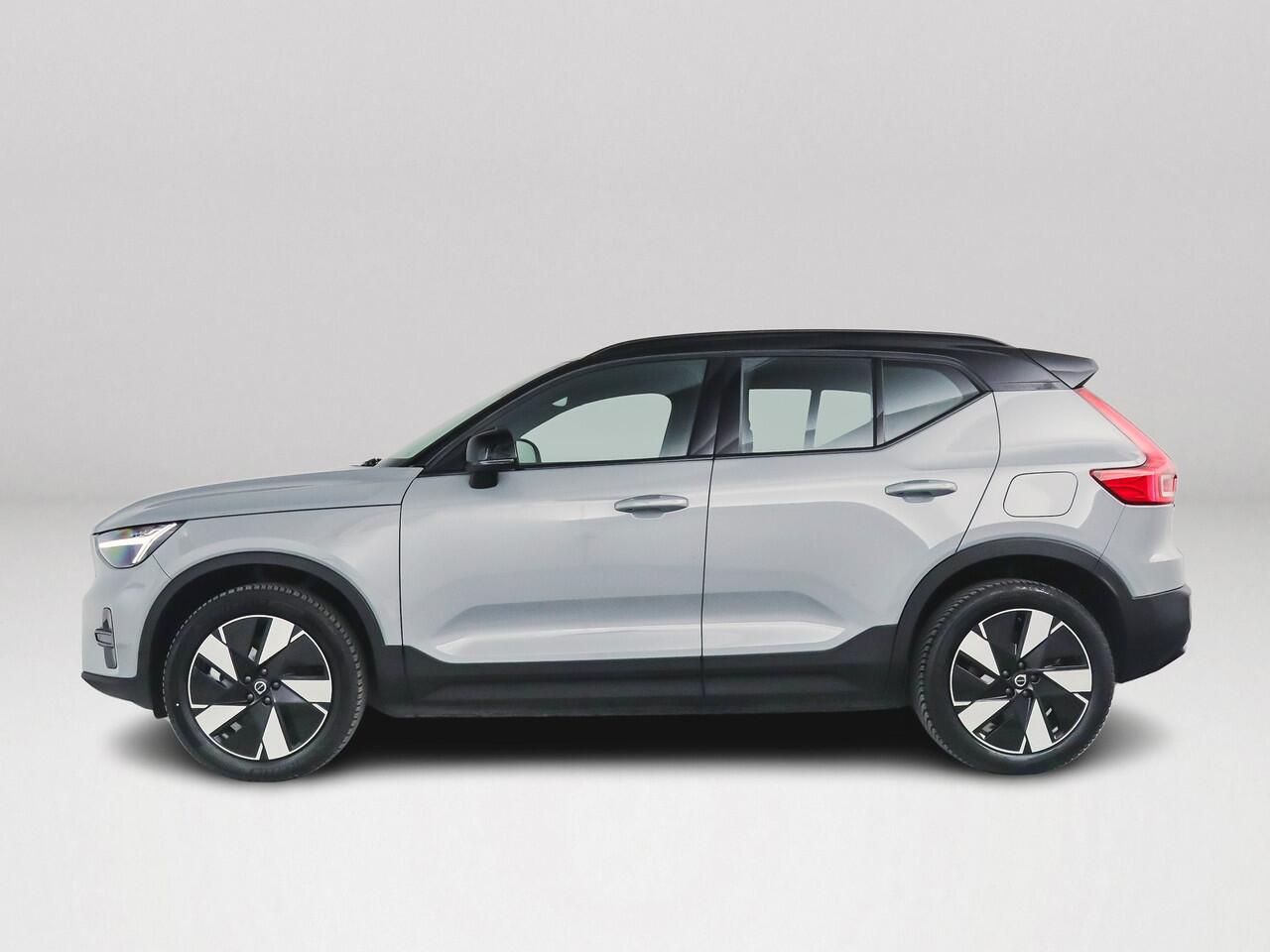 Volvo XC40 Single Motor Plus 69 kWh | Stoel- en stuurverwarming | Parkeercamera