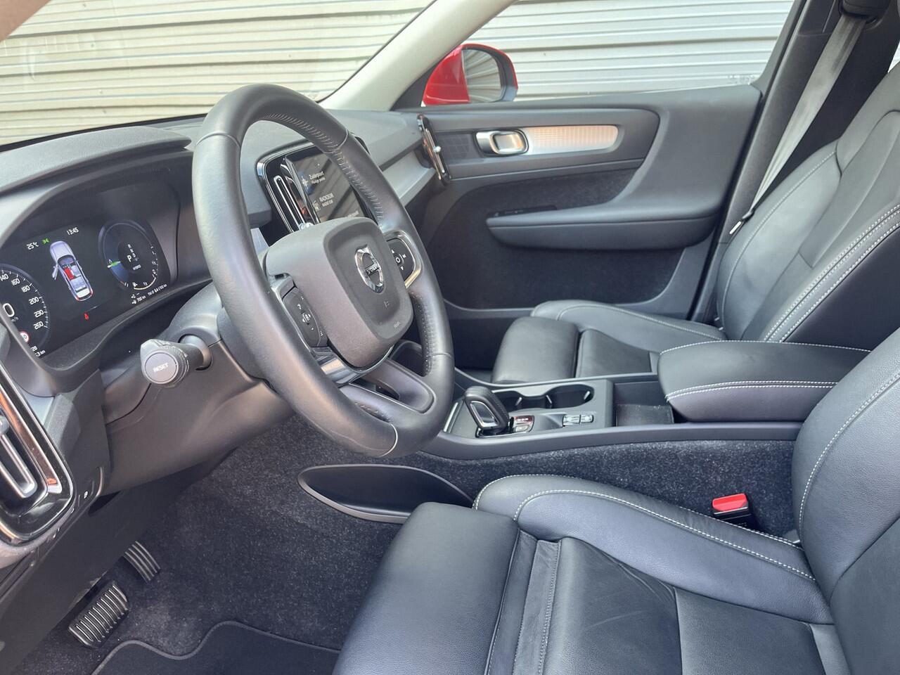 Volvo XC40 1.5 T4 Recharge Inscription Expression / achteruitrijcamera / BLIS / stoel & stuurverwarming /