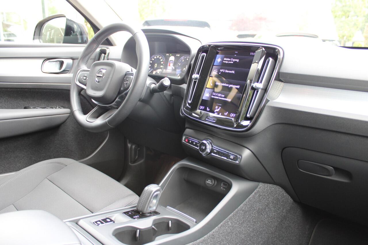 Volvo XC40 1.5 T3 Momentum | Trekhaak | Cruise control | Navigatie | Stoel/Stuurverwarming