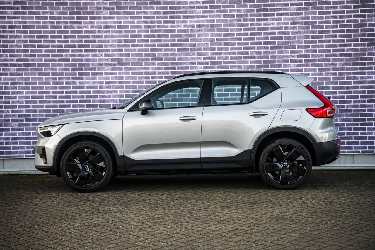 Volvo XC40 Single Motor Extended Range Plus 82 kWh | Black Edition velgen | Verwarmbare voorstoelen | Verwarmbaar stuurwiel | Warmtepomp | Adaptieve cruisecontrol | BLIS |