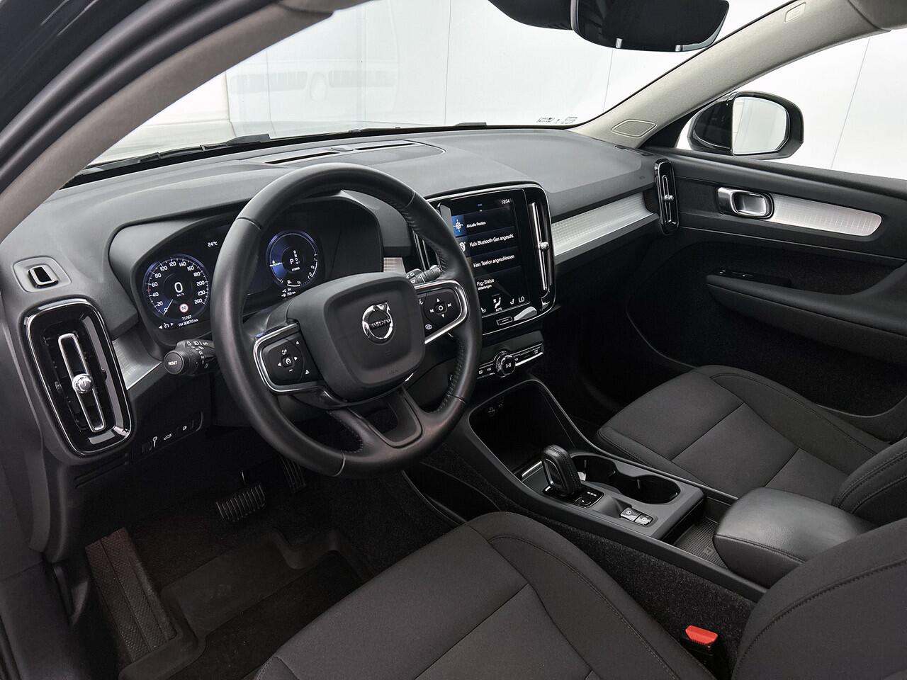 Volvo XC40 1.5 T4 Recharge Inscription Expression Navigatie | Camera achter | Elektr. achterklep | PDC