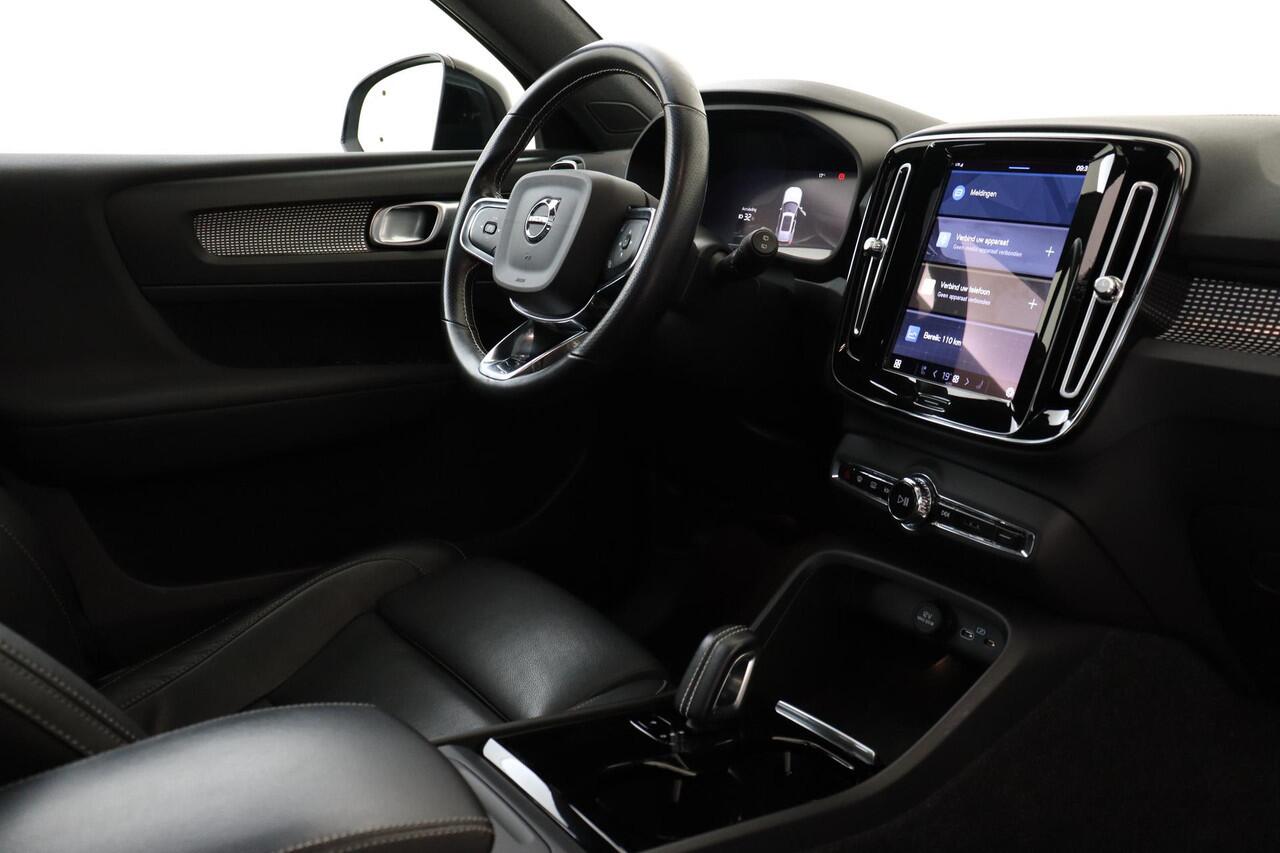 Volvo XC40 RECHARGE P8 AWD R-DESIGN -PANO.DAK|HARMAN/KARDON|360°CAM|LEDER|TREKHAAK|WARMTEPOMP|BTW!