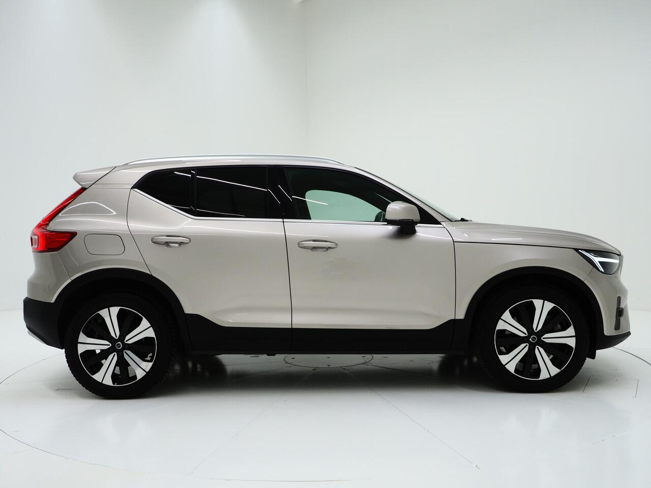 Volvo XC40 1.5 T5 262pk! Recharge Ultimate | Panoramadak | Pilot Assist | Harman/Kardon | 360 | Keyless | Carplay