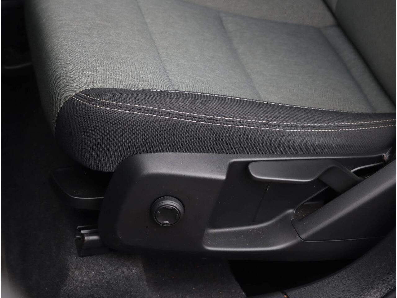 Volvo XC40 T4 Recharge Inscription Expression 211PK Climate Pack