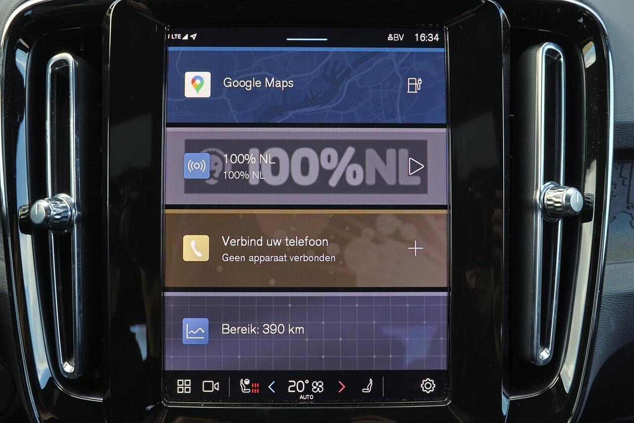 Volvo XC40 Extended Range Plus 82 kWh - IntelliSafe Assist & Surround - Parkeercamera achter - Verwarmde voorstoelen & stuur - Parkeersensoren voor & achter - Draadloze tel. lader - Warmtepomp - Extra getint glas - 19' LMV