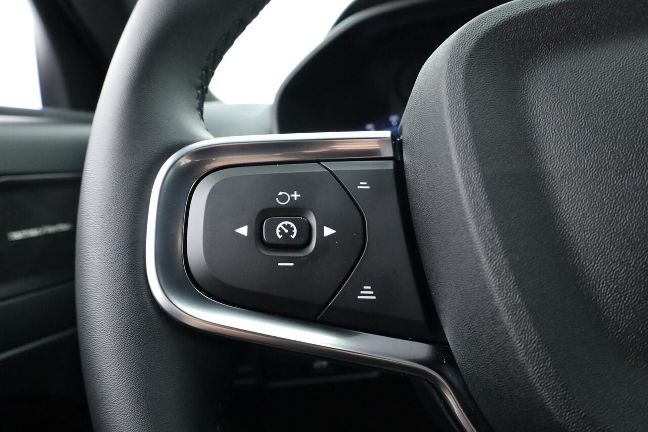 Volvo XC40 B3 Plus Black Edition | 360cam | Pilot Assist | Harman Kardon | Memory seat | 20'' | Pixel LED