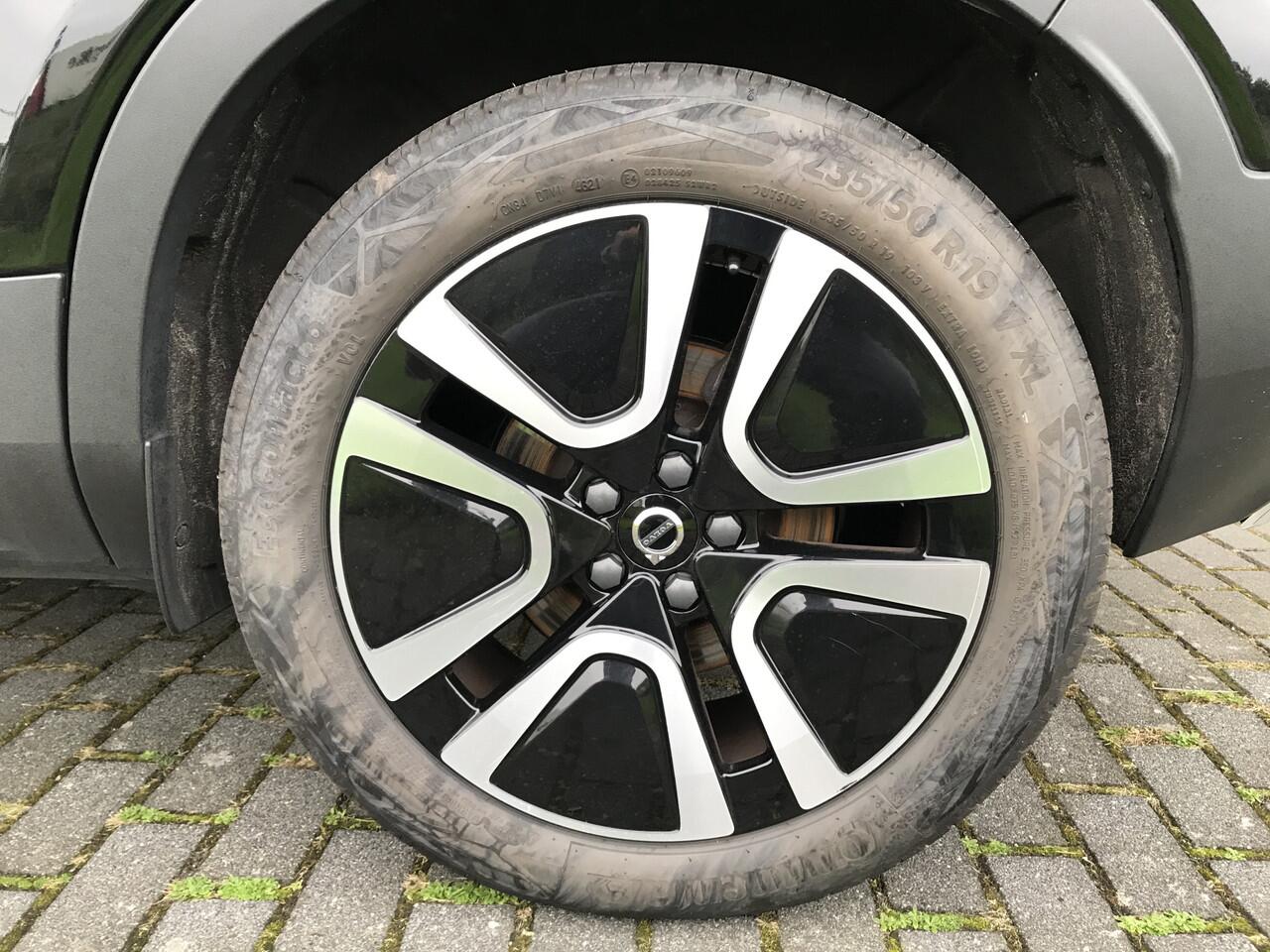 Volvo XC40 1.5 T5 Recharge Inscription | Rijklaar incl 12 mnd Bovag | Panoramadak Keyless Harman/Kardon 360 camera