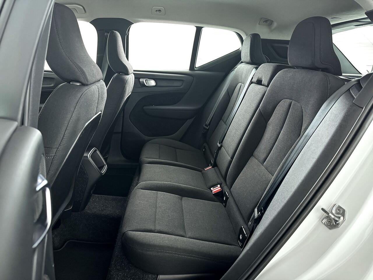 Volvo XC40 T2 Momentum Core | Navigatie | Airco