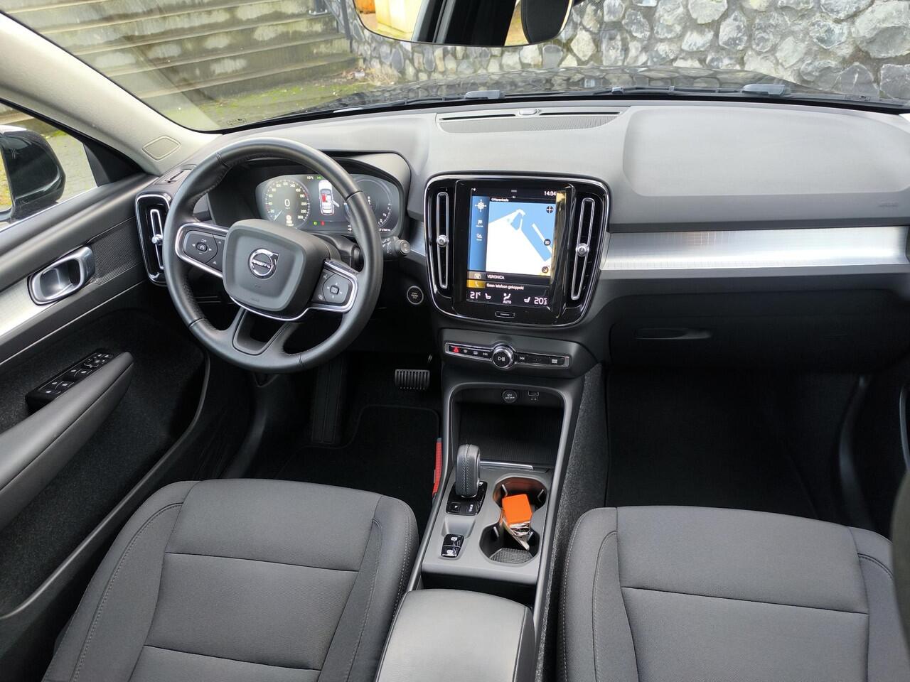 Volvo XC40 1.5 T5 Recharge Business Pro stoel en stuur verwarming, electr A klep, 360 Camera, carplay, all season banden