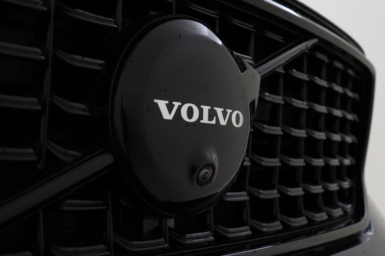 Volvo XC40 B4 (M-HYBRID) PLUS BLACK EDITION -PANO.DAK|HARMAN/KARDON|360°CAM|20"|POWER-SEATS|PRIVACY.GLAS|ADAP.LED