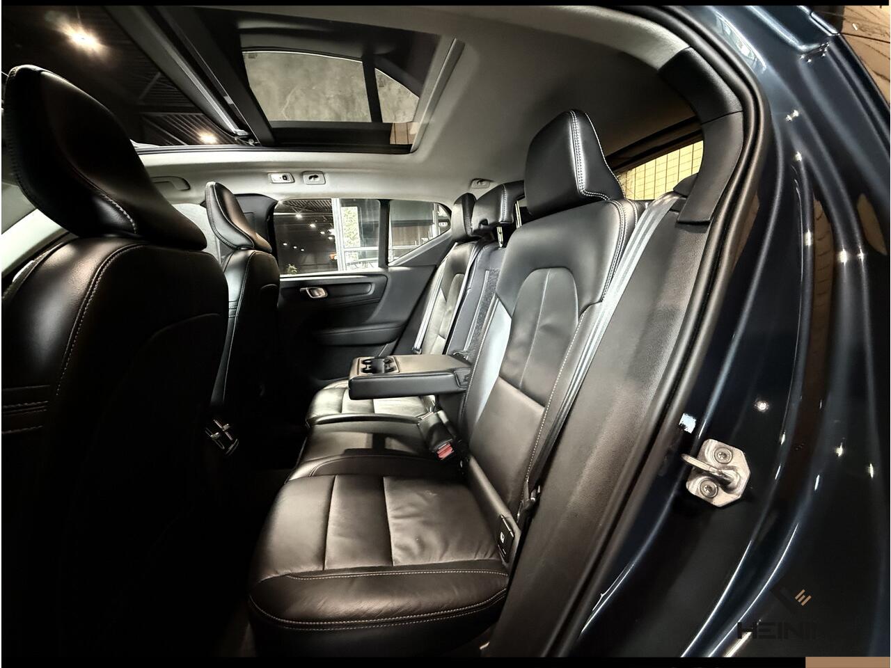 Volvo XC40 1.5 T5 Recharge Inscription Expression Navi. Panoramadak. Apple-carplay. Harman/kardon