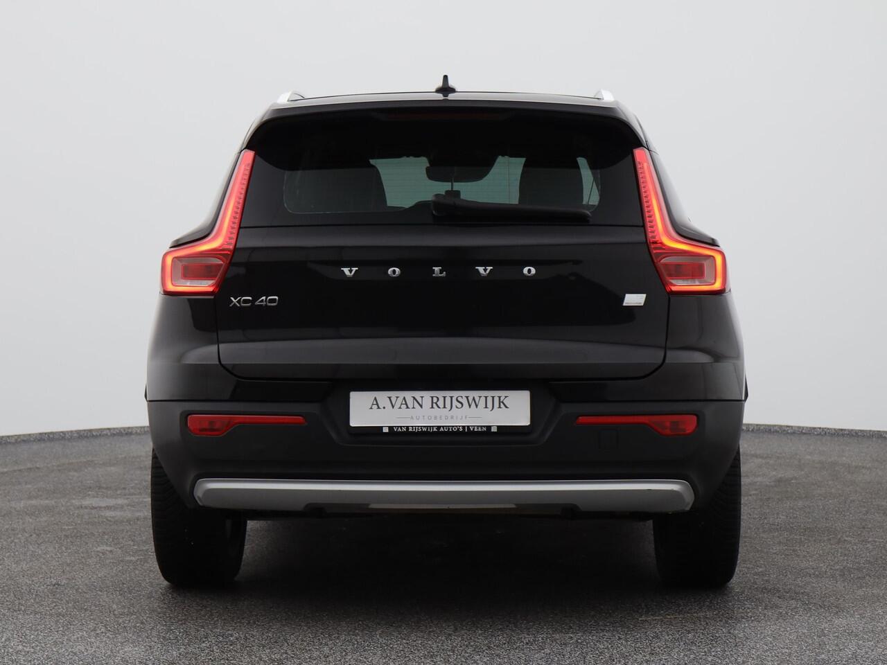 Volvo XC40 1.5 T5 Recharge Inscription | CAMERA | LEDER | KEYLESS