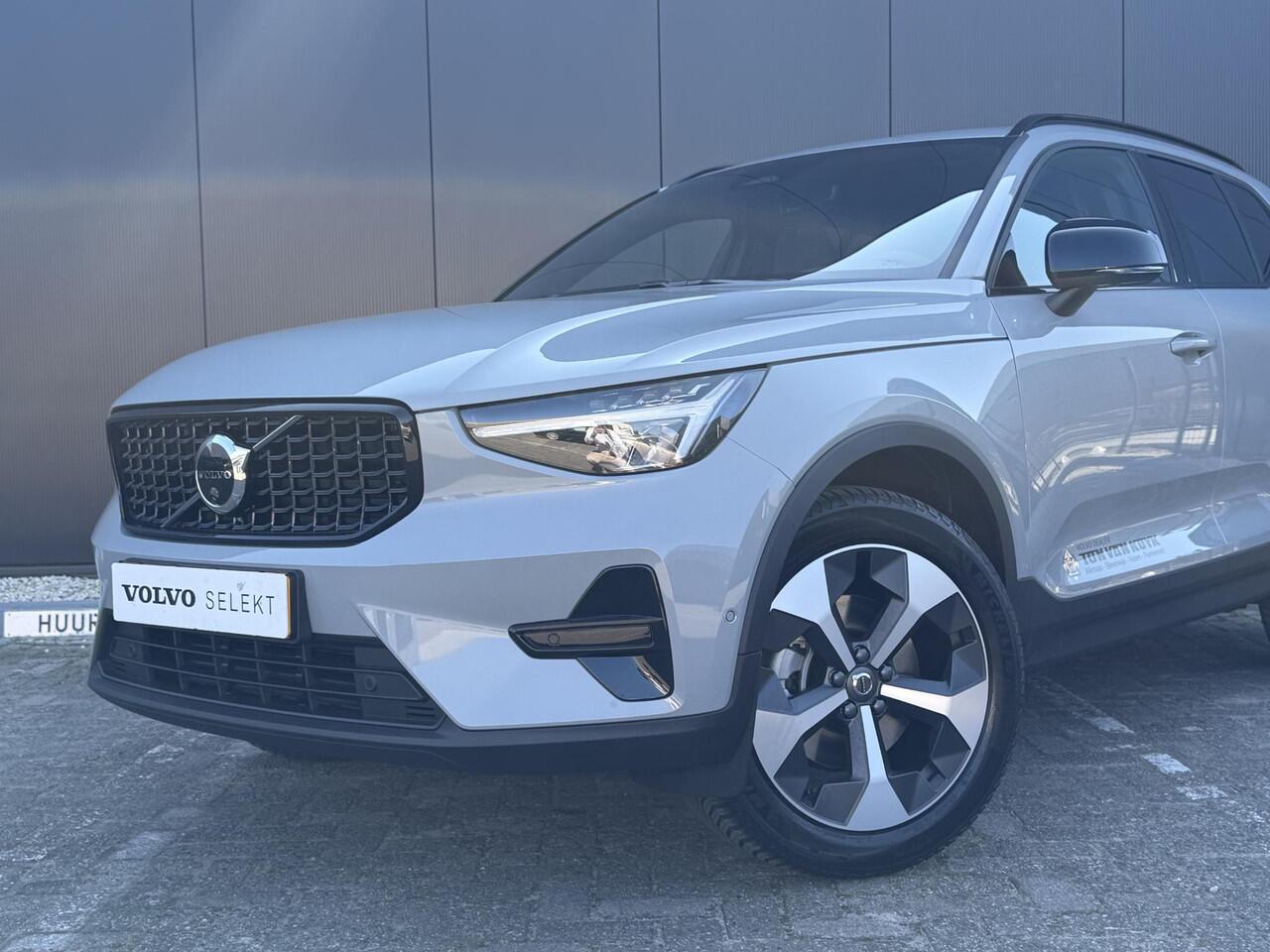 Volvo XC40 2.0 B4 Plus Dark , Automaat, Stoel+Stuur Verwarming, 360 Camera, Elek. Verstelbare stoel met geheugen, Harman/Kardon, Adaptive Cruise, Extra Getint Glas, Google, Carplay, DAB, Keyless, Verwarmde Voorruit,