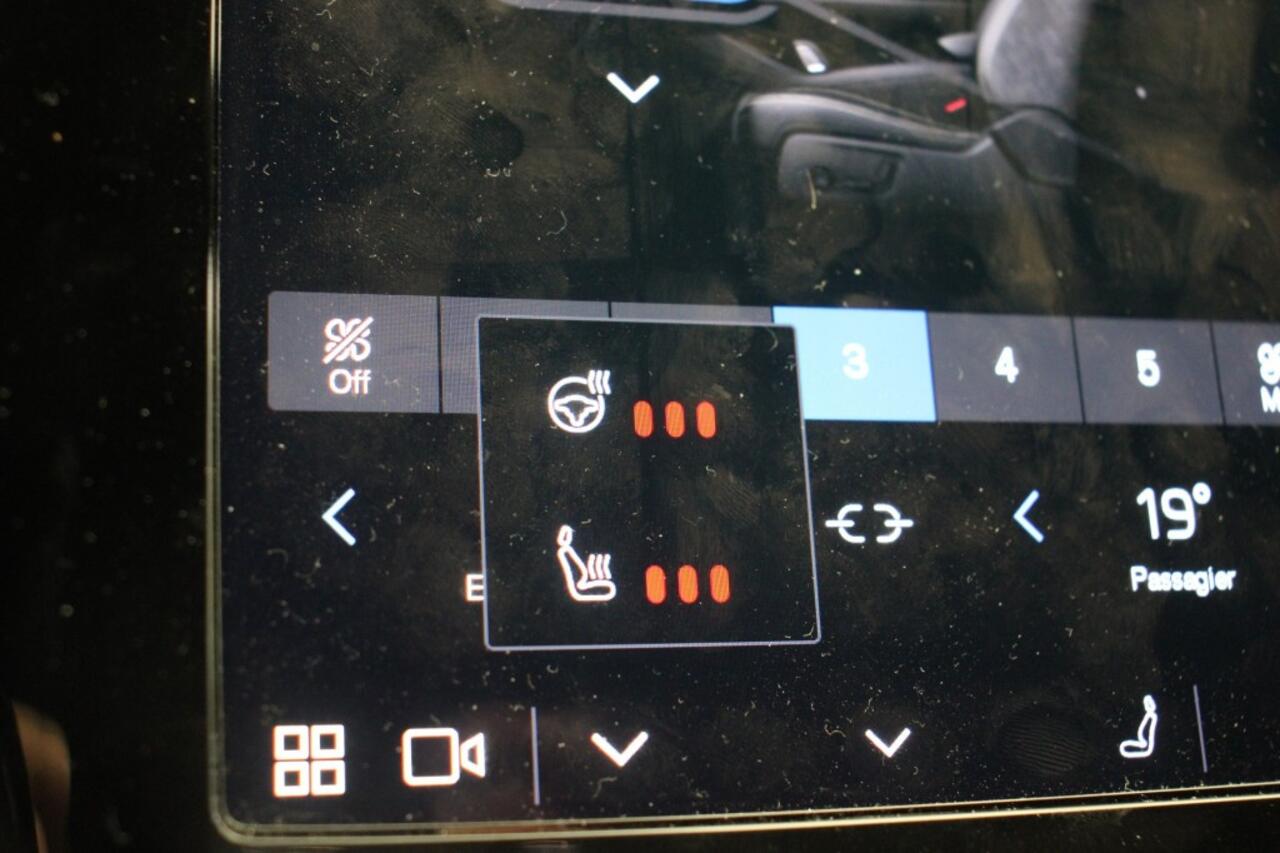 Volvo XC40 Recharge Plus - Carplay, Navi, Cruise, Camera, Stuur/Stoelverw.