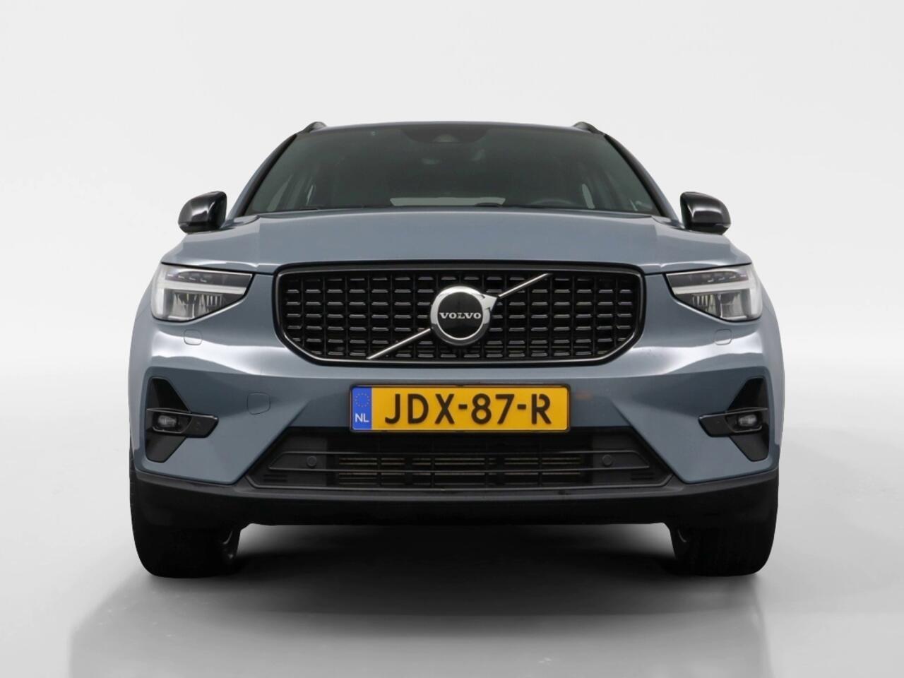 Volvo XC40 1.5 T5 Recharge 262pk | Camera | Apple Car Play | Keyless | Elek.trekhaak | Elek.klep - RIJKLAAR
