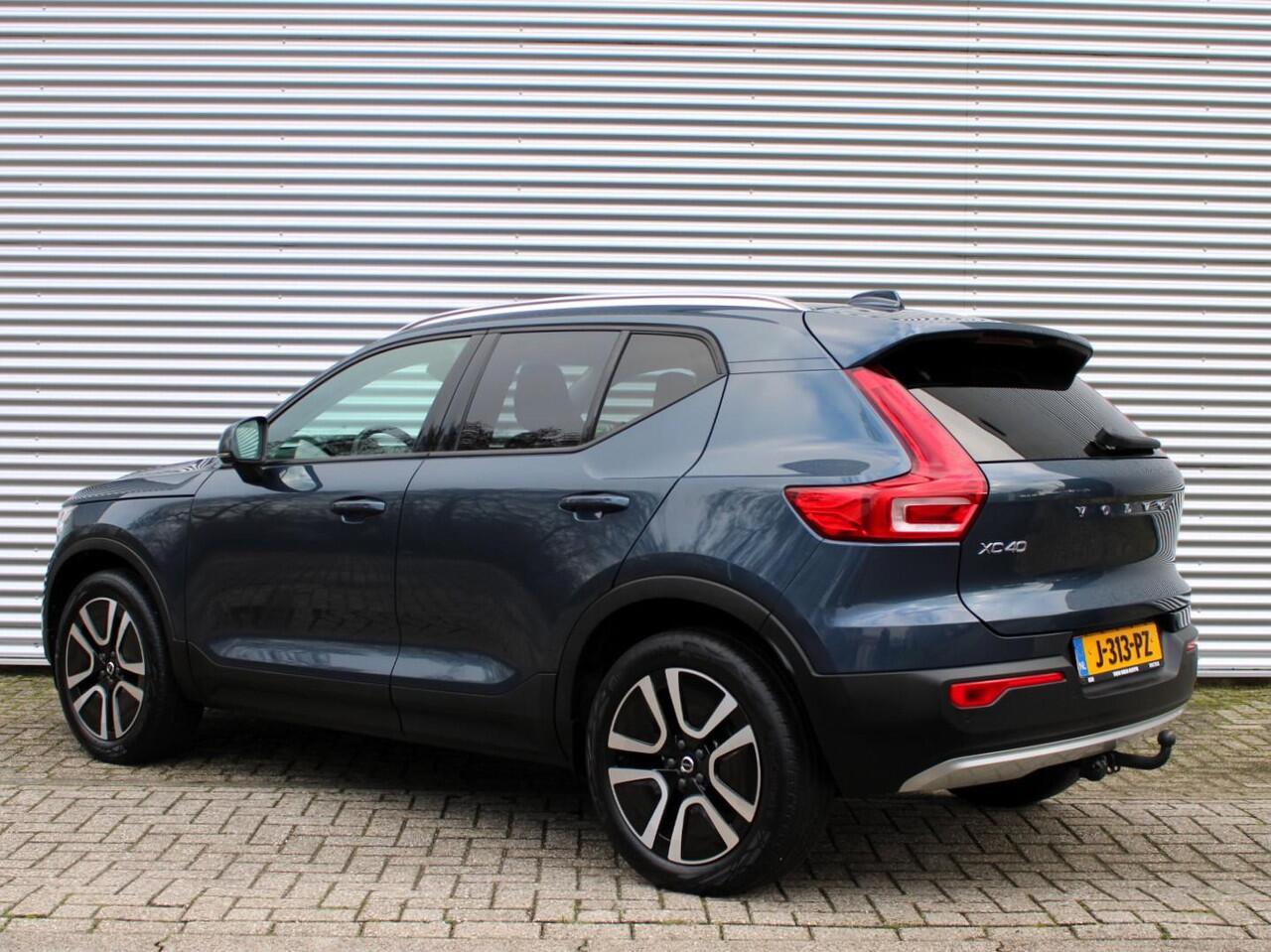 Volvo XC40 1.5 T3 Business Pro Automaat / 19" velgen / Trekhaak / DAB / BLISS
