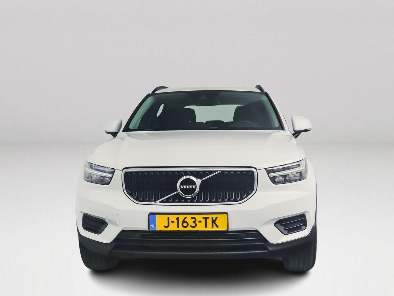 Volvo XC40 T2 Momentum Core | Navigatie | Airco