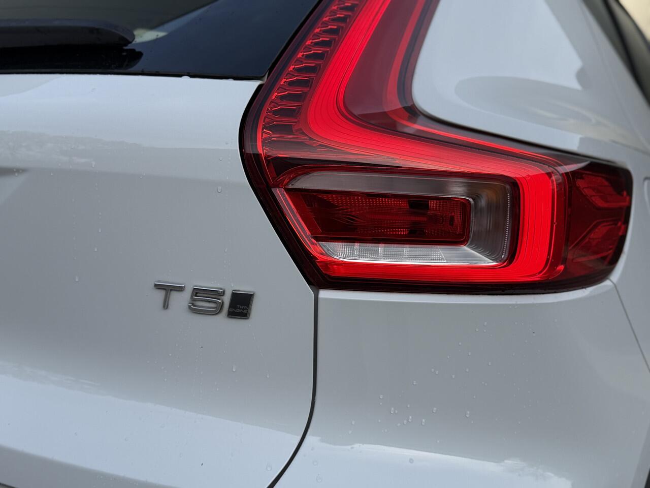 Volvo XC40 1.5 T5 Twin Engine Momentum Pro Adaptive Cruise | Pilot Assist