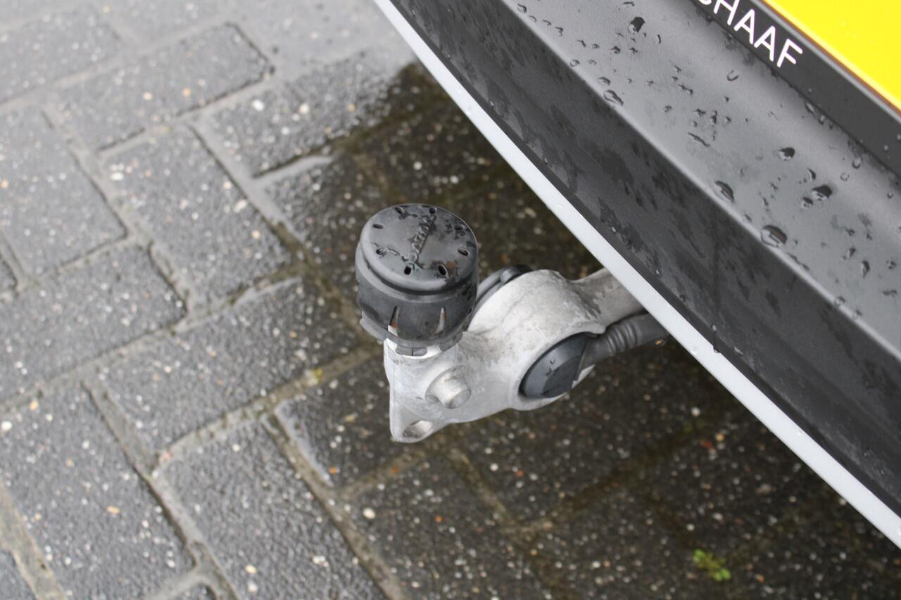 Volvo XC40 T2 Automaat Business Pro | Adapt. Cruise | El. Trekhaak | BLIS | Keyless | DAB | El. Achterklep |