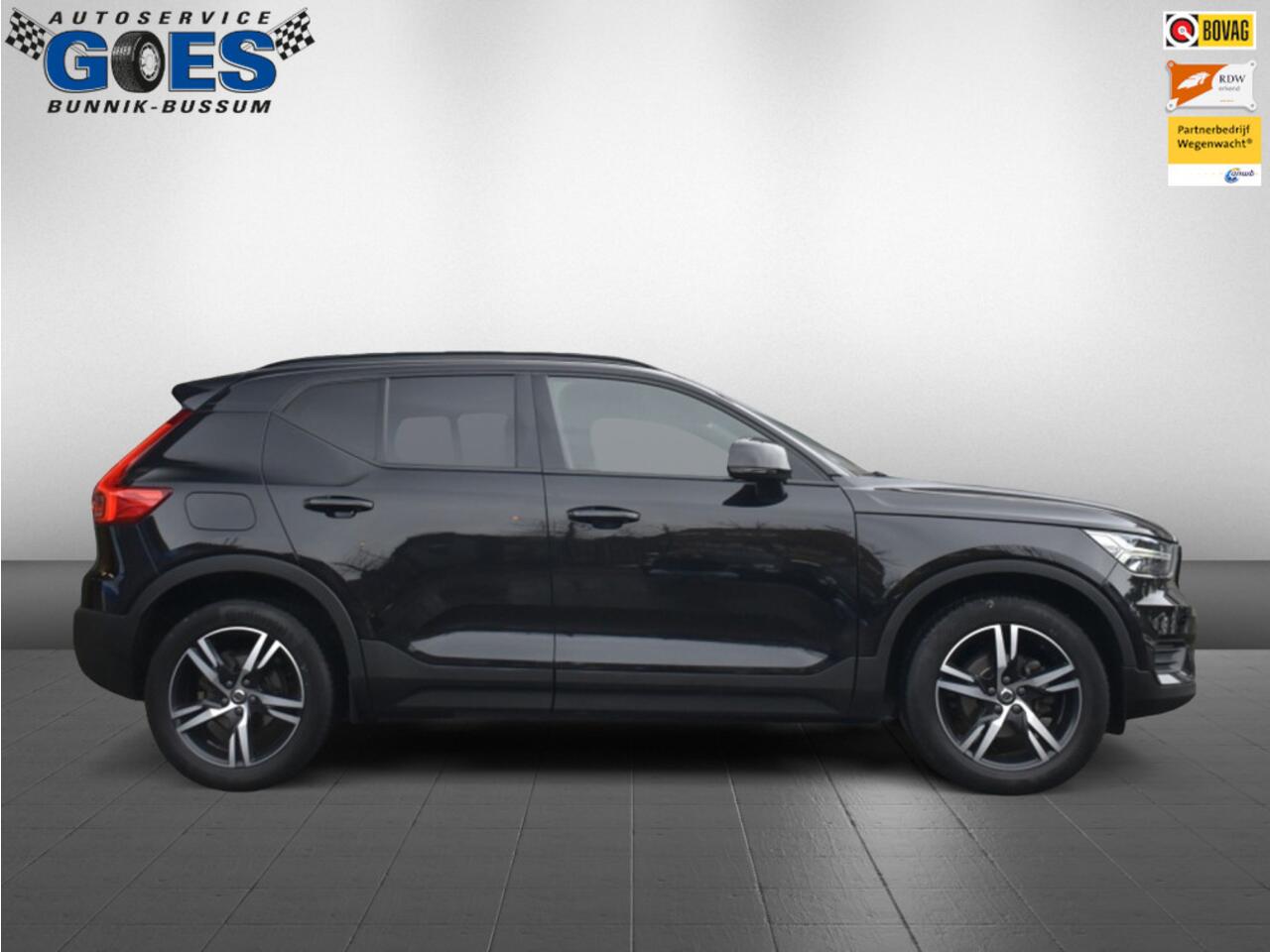 Volvo XC40 R Design | Leer | Alcatara | Elek. Trekhaak | Apple