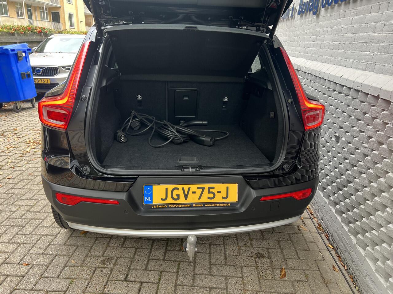 Volvo XC40 1.5 T4 Recharge Core Bright Trekhaak Navigatiesysteem