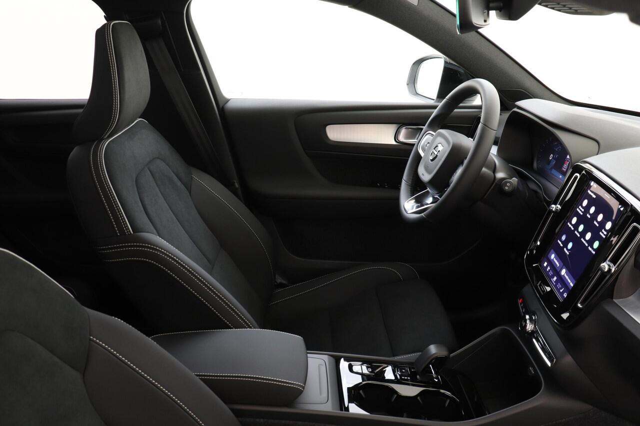 Volvo XC40 B4 (M-HYBRID) PLUS BLACK EDITION -PANO.DAK|HARMAN/KARDON|360°CAM|POWER-SEATS|20"|PRIVACY.GLAS
