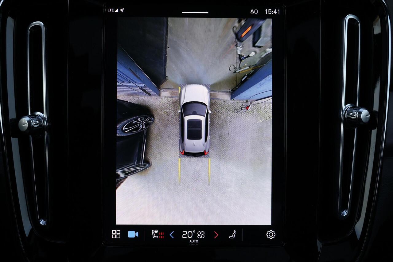 Volvo XC40 Recharge Twin Ultimate 78 kWh - Panorama/schuifdak - IntelliSafe Assist & Surround - 360º Camera - Harman/Kardon audio - Verwarmde voorstoelen & stuur - Parkeersensoren voor & achter - Elektr. bedienb. voorstoelen met geheugen links - Draadloze tel. lader