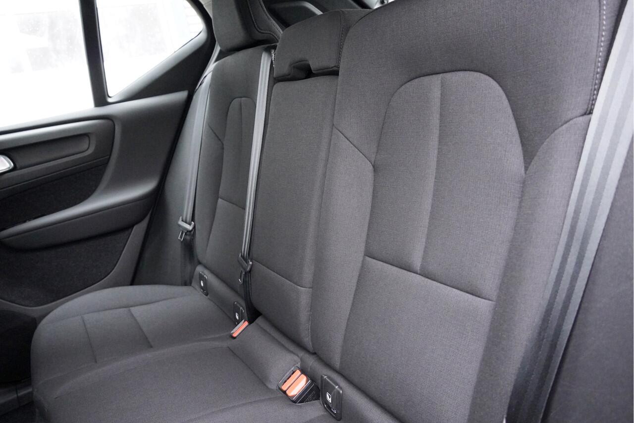Volvo XC40 1.5 T2 Automaat! Momentum Core BJ2021 Lmv 17" | Led | Pdc | Navi | App-Connect | Climate control | Cruise control | Getint glas