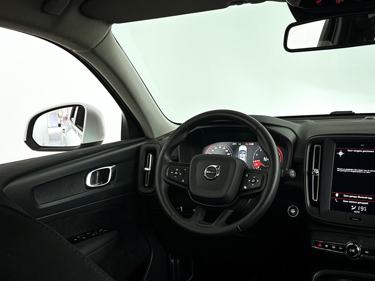 Volvo XC40 T2 Momentum Core | Airco