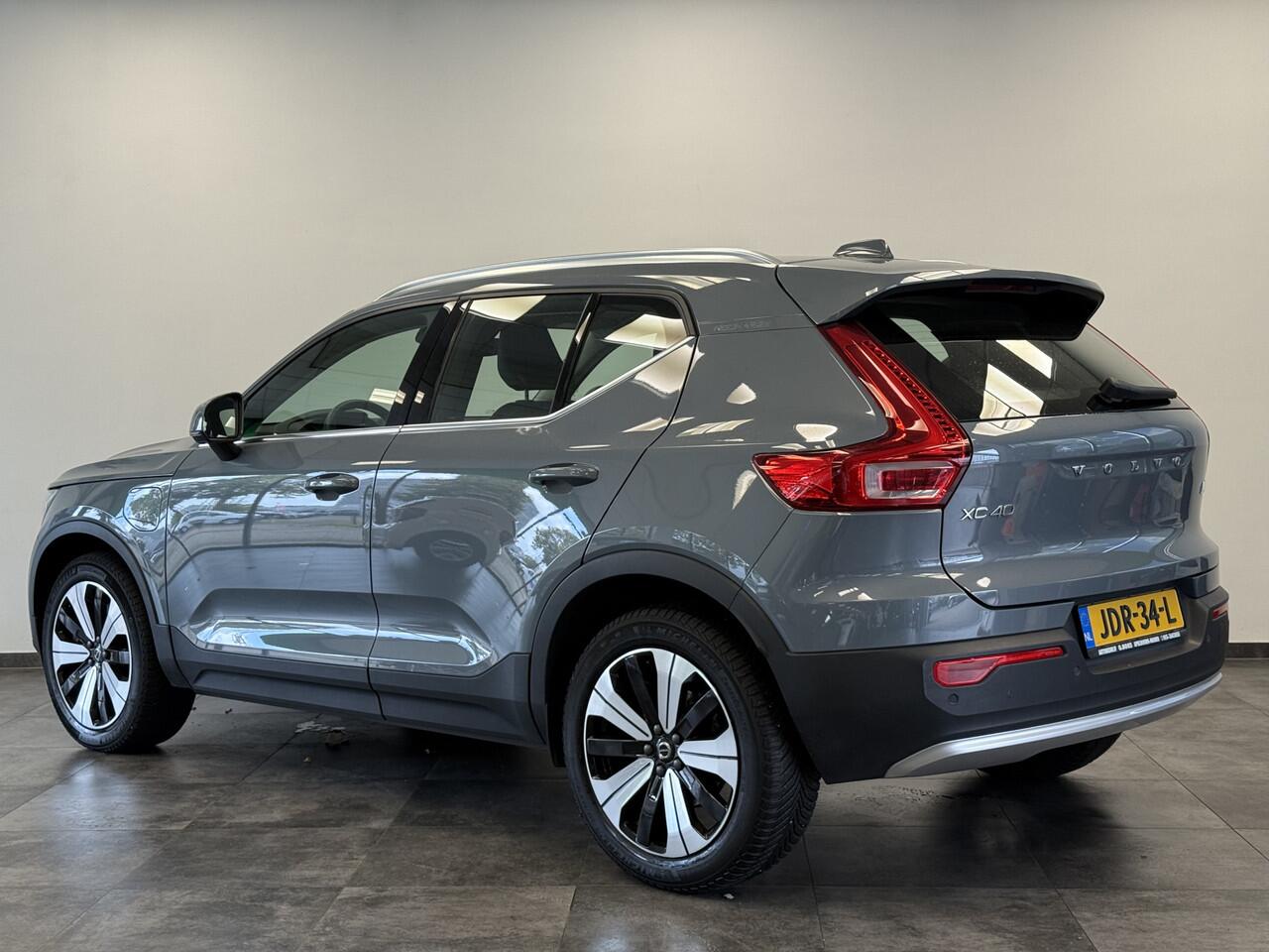 Volvo XC40 1.5 T4 Recharge Inscription H&K Stoel- en stuurverwarming. CC adaptief Leer