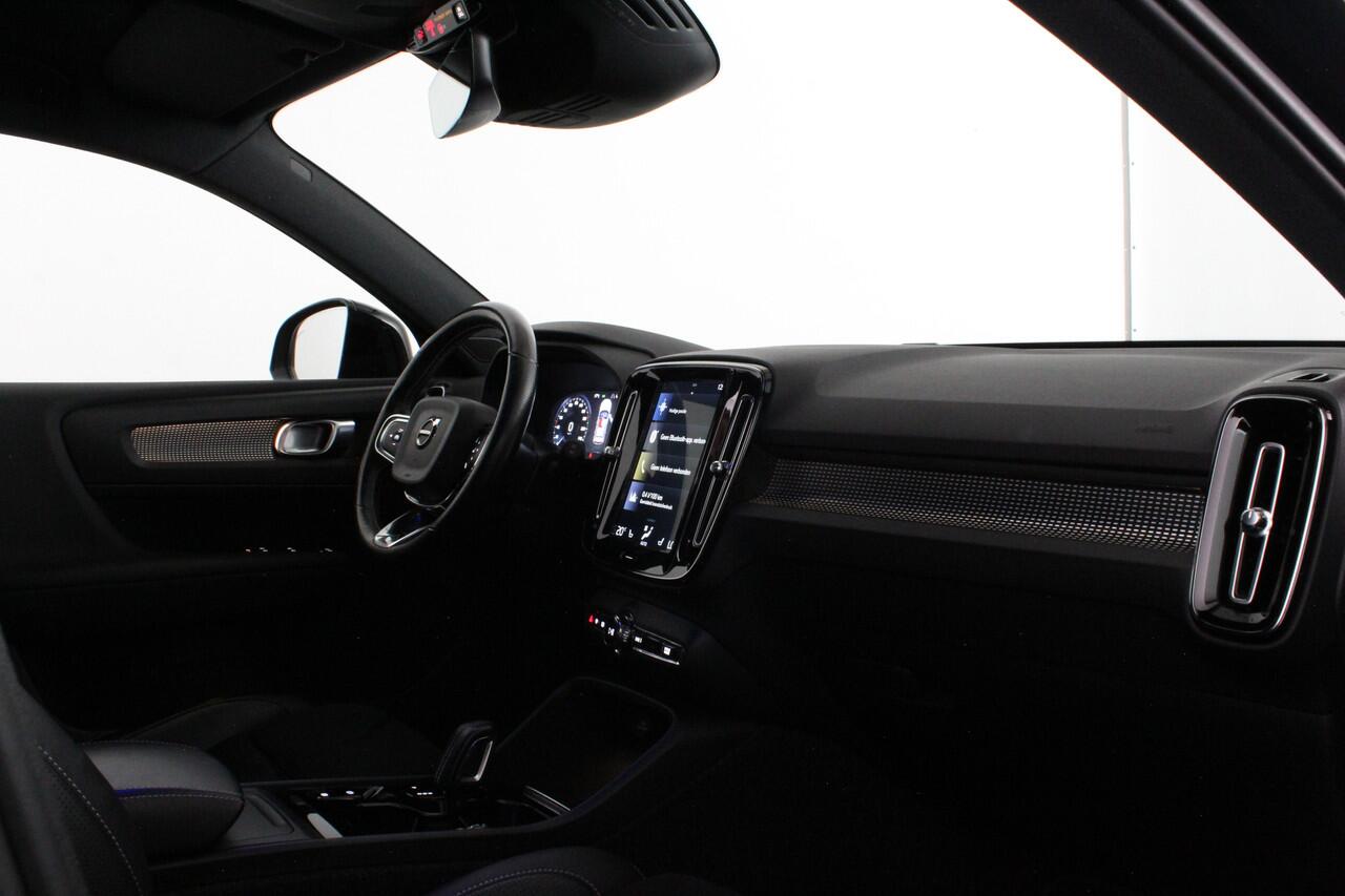 Volvo XC40 1.5 T3 R-Design > 163pk/Trekhaak (Afnb)/20 inch/ all season banden