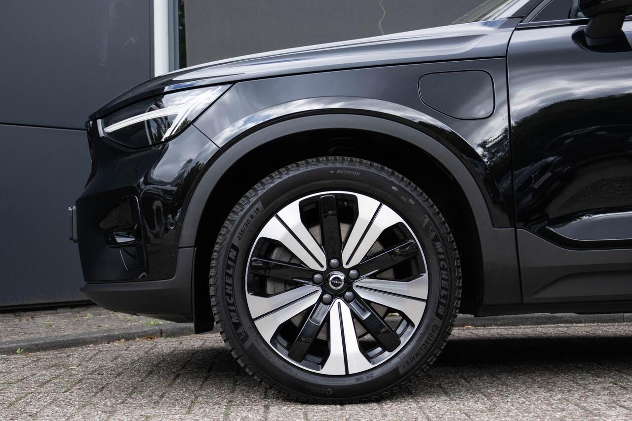 Volvo XC40 T5 Recharge Inscription | Elektrisch schuif-/kanteldak | Lederen bekleding | Harman Kardon Premium Sound | Draadloze telefoonlader | All-Season banden | Elektrische stoelverstelling |